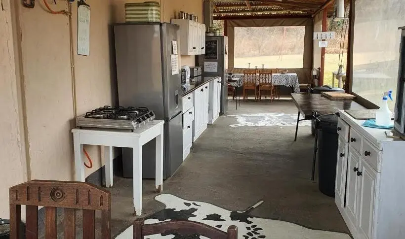 スタンダード４人部屋, Drakensberg Bush Lodge And Backpackers
