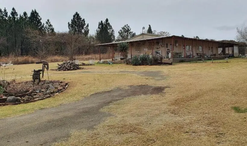 スタンダード４人部屋, Drakensberg Bush Lodge And Backpackers
