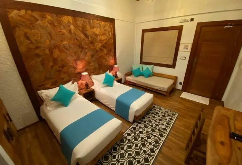 اتاق استاندارد با چشم‌انداز استخر, Island Luxury Boutique Hotel   Fulhadhoo