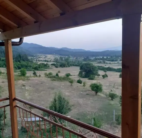 اتاق استاندارد با چشمانداز دریاچه, Bujtina Vila Dodo