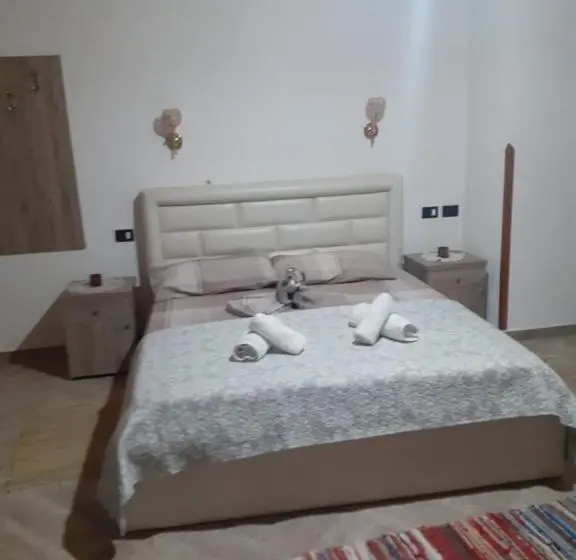 اتاق استاندارد با چشمانداز دریاچه, Bujtina Vila Dodo