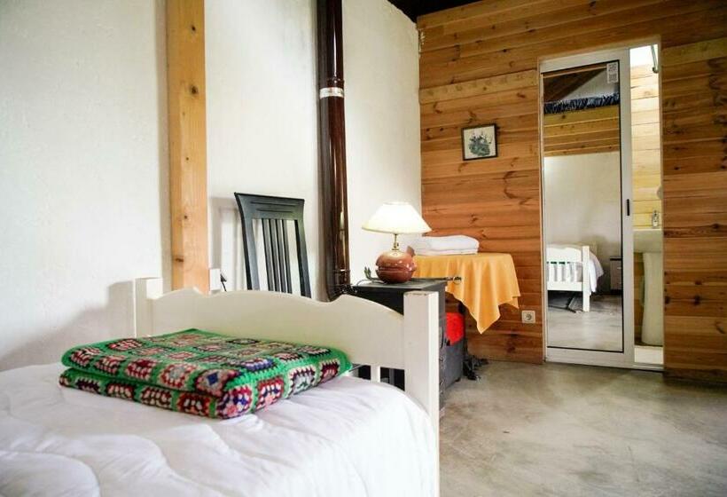 家庭间, Ferma Albanik