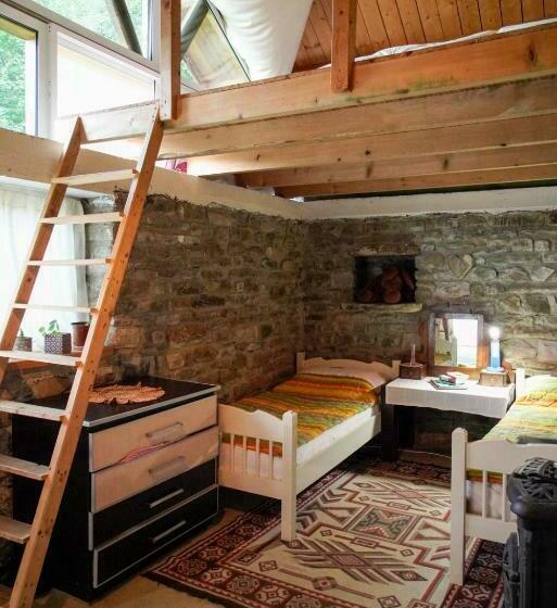 家庭间, Ferma Albanik