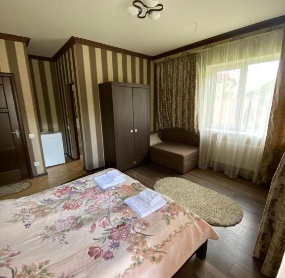 Chambre Triple Standard, приватна садиба європа