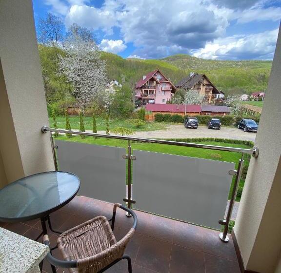 Chambre Triple Standard, приватна садиба європа