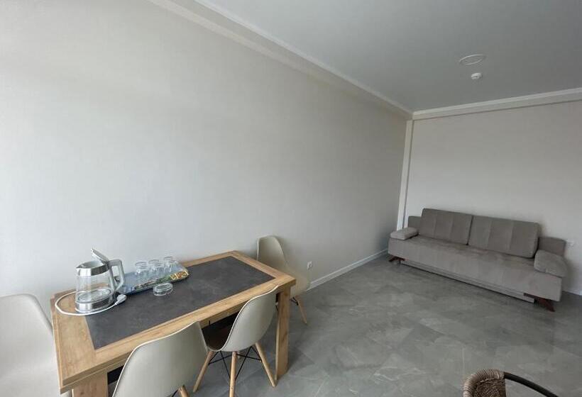 سوییت, бугенвиллея