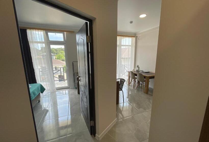 سوییت, бугенвиллея