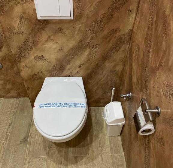 اتاق خانوادگی, Honey Valley Bjelašnica