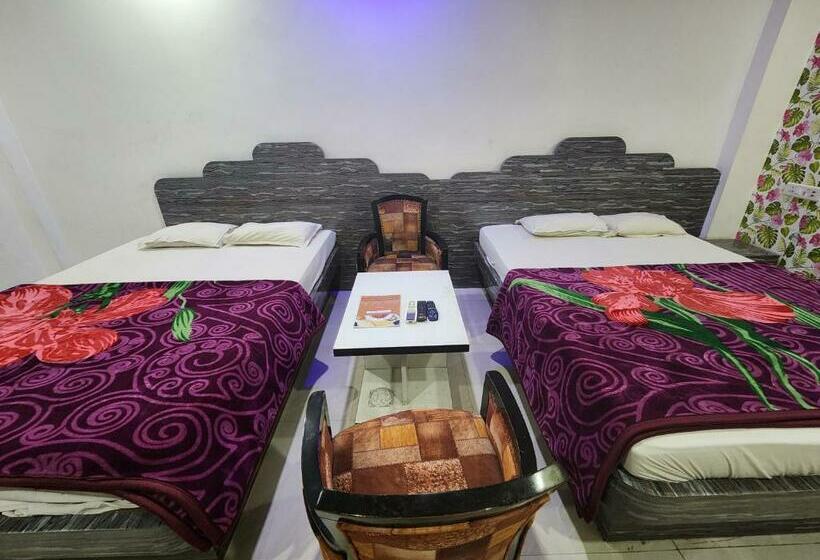 Номер Deluxe, Golden Park Inn