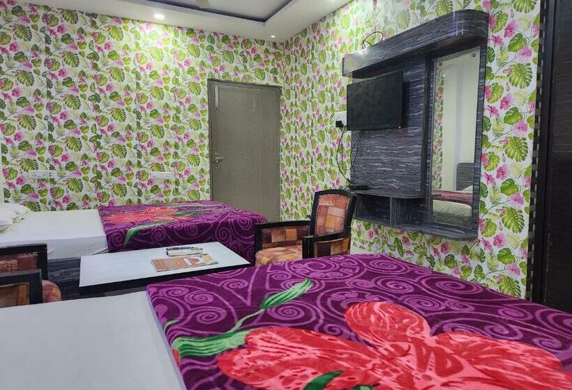 Номер Deluxe, Golden Park Inn