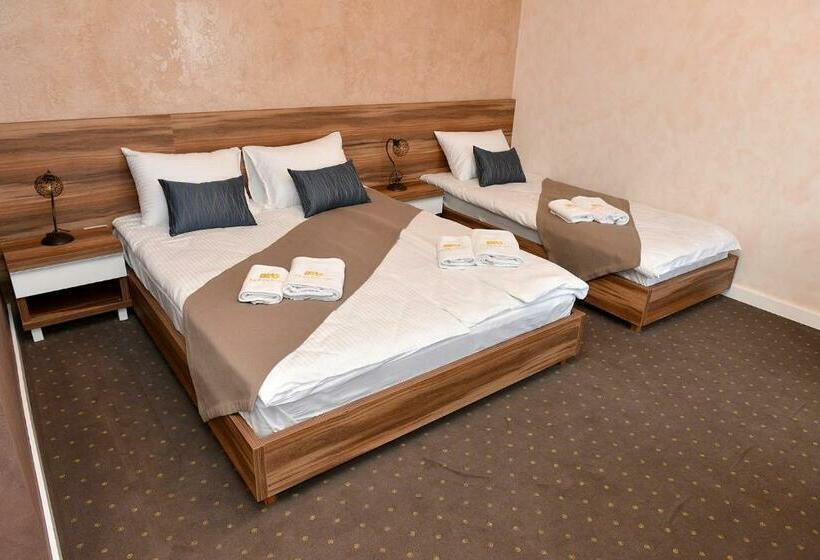 اتاق استاندارد سه نفره, Mv Monogram