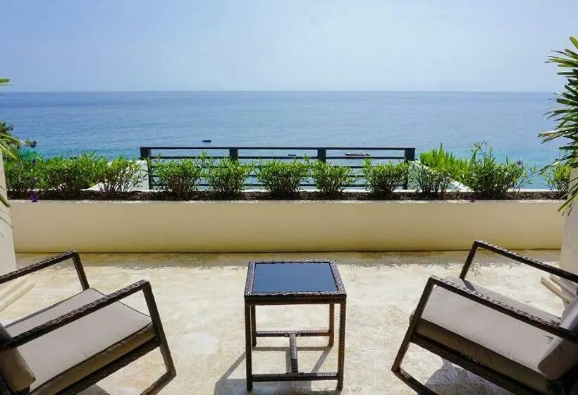 استودیوی لوکس, Sunset Reef St. Kitts