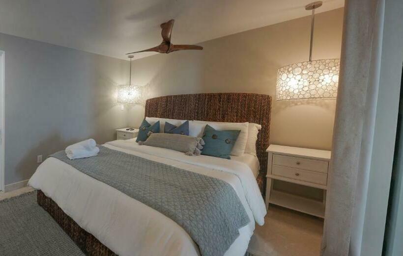 استودیوی لوکس, Sunset Reef St. Kitts