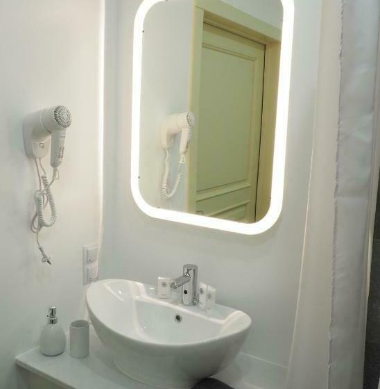 اتاق استاندارد چهار تخته, Svečių Namai žara