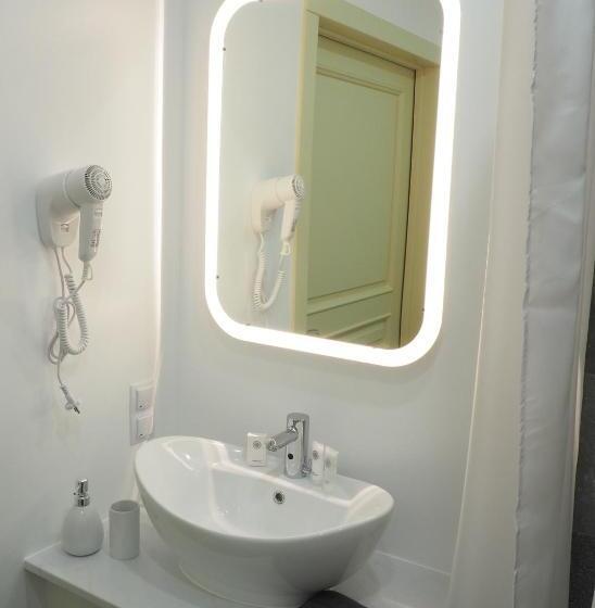 اتاق استاندارد, Svečių Namai žara