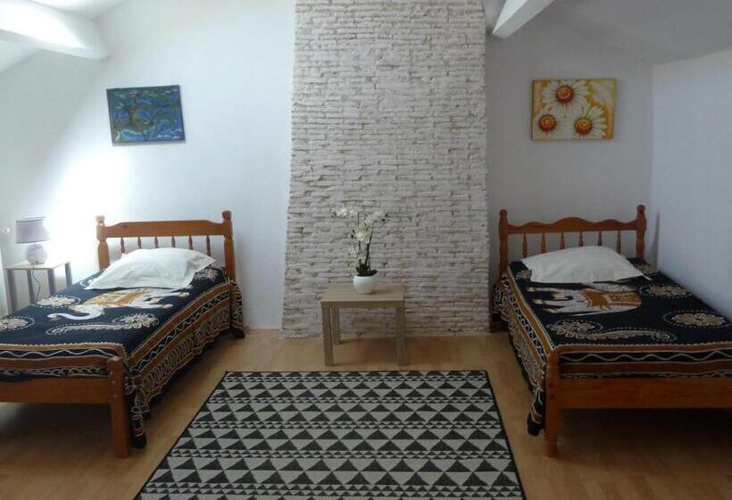 חדר סטנדרט נוף לגינה, Les Tuileries