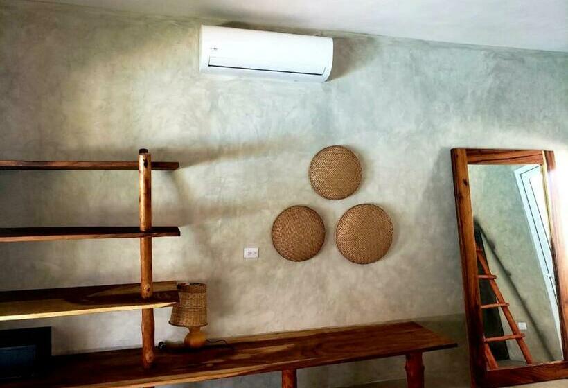 سوییت دوبلکس, Ka´ana Surf