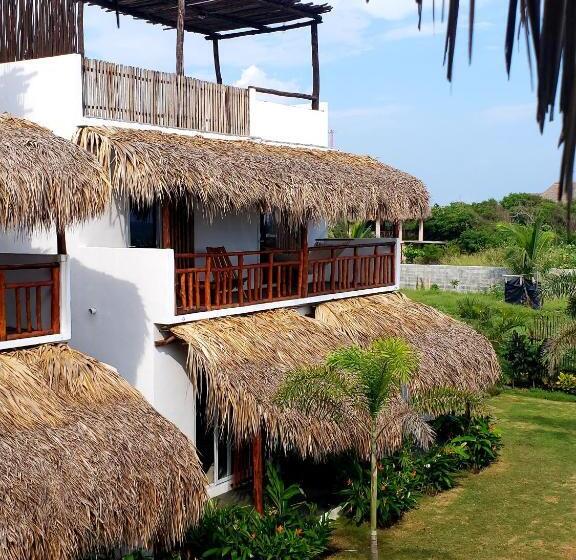 سوییت دوبلکس, Ka´ana Surf