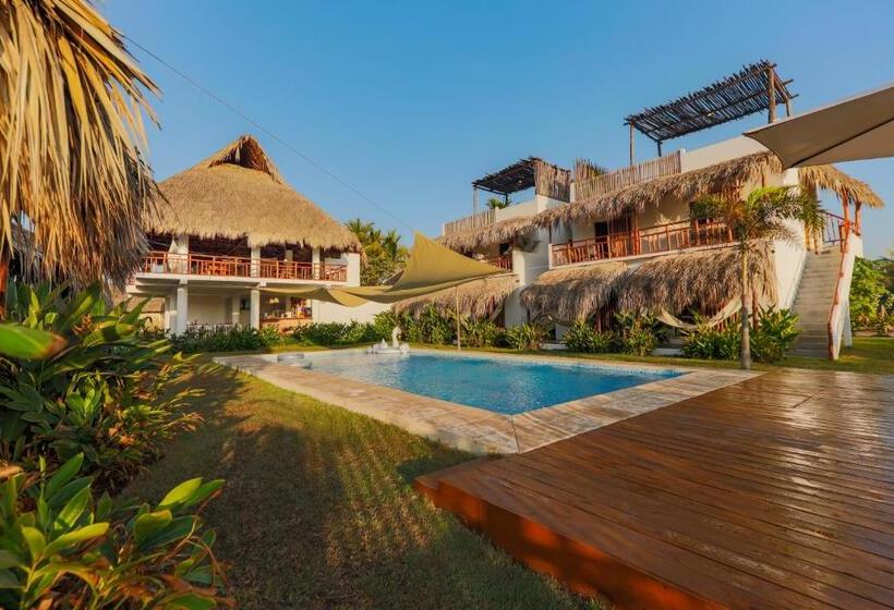 سوییت دوبلکس, Ka´ana Surf