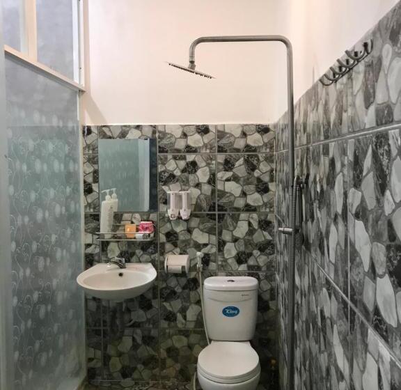 اتاق استاندارد, Phố đá