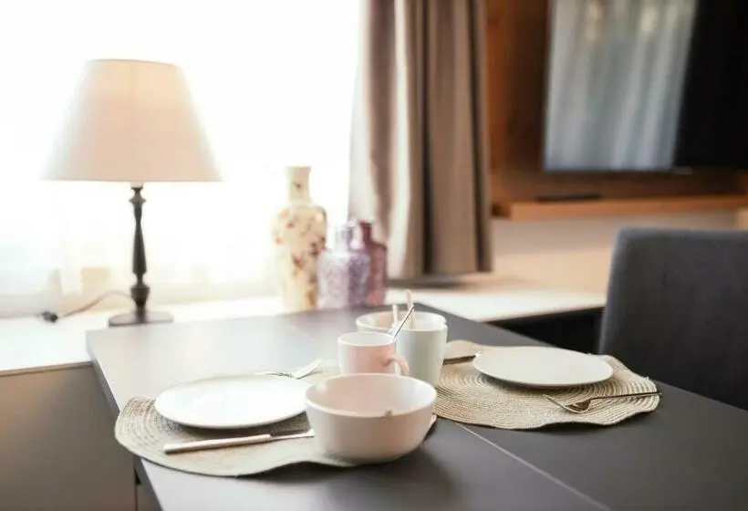 استودیوی استاندارد, Viktorias Home Kufstein