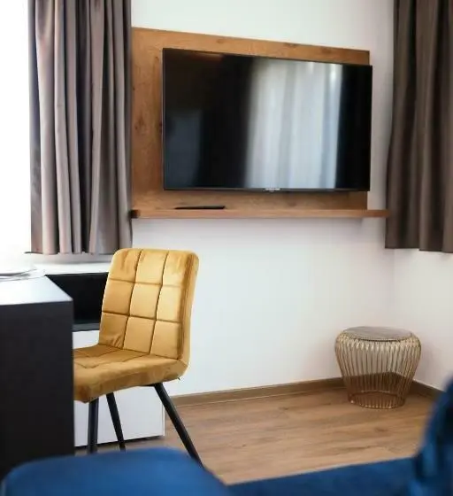 استودیوی استاندارد, Viktorias Home Kufstein