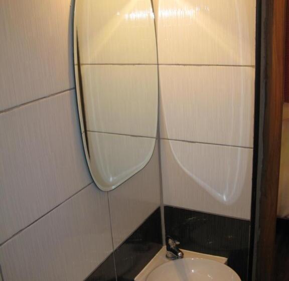 اتاق لوکس, Vodenica Lug