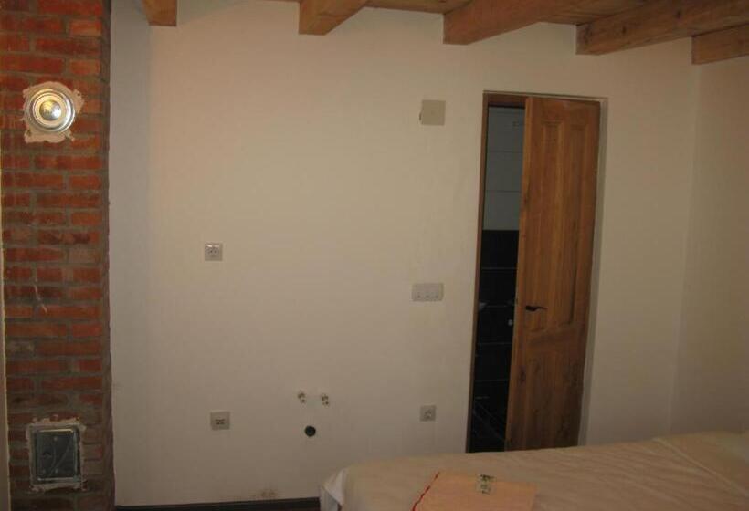 اتاق استاندارد سه نفره, Vodenica Lug