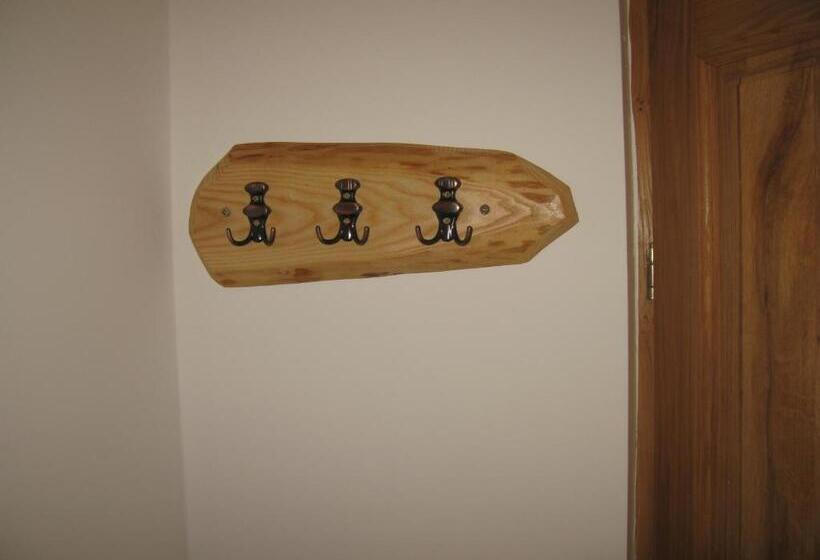 اتاق استاندارد سه نفره, Vodenica Lug