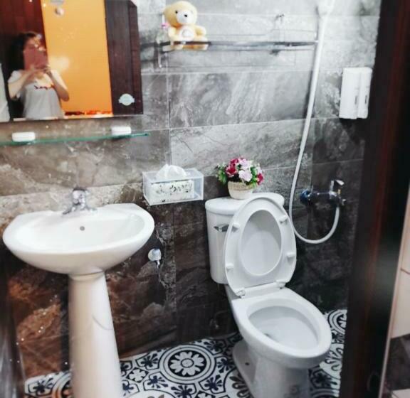 اتاق عادی, Full House B&b