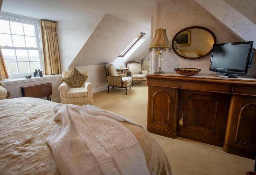 Номер Deluxe, Kilmeny