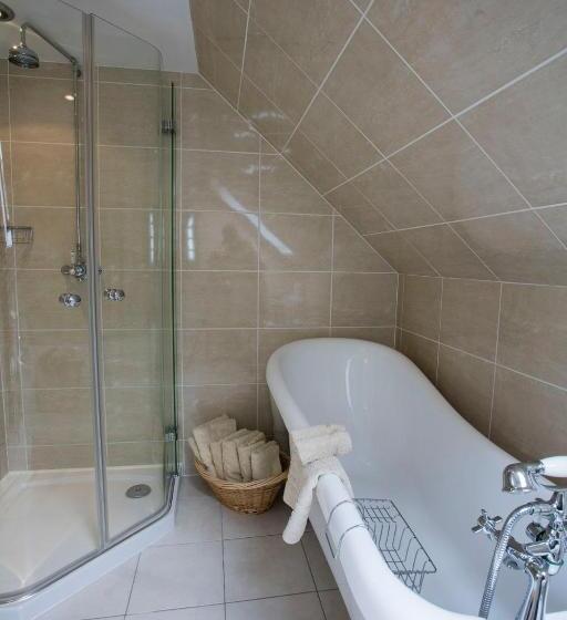 Номер Deluxe, Kilmeny