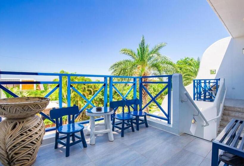 اتاق لوکس چهار تخته, Xiao Liuqiu Mediterranean B&b