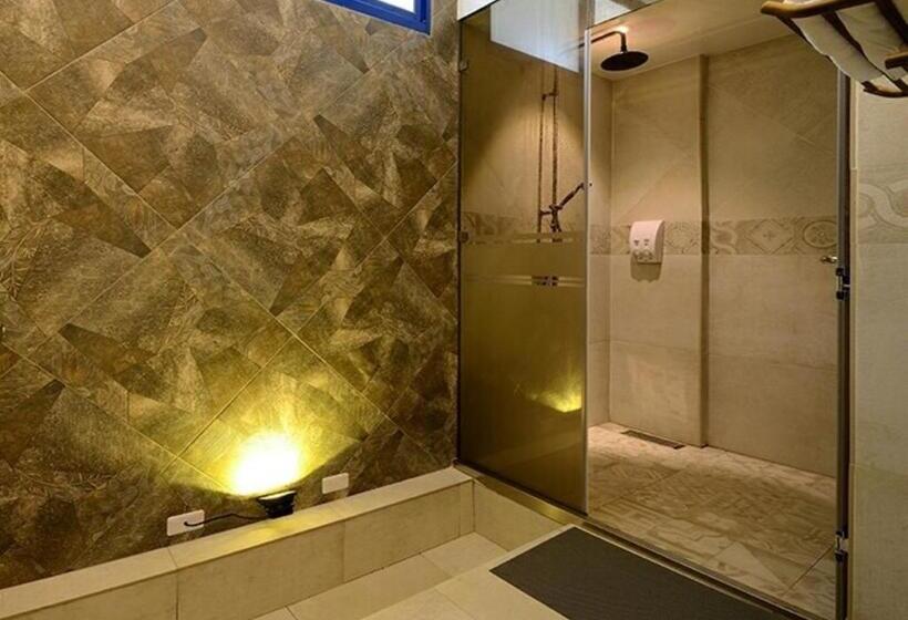 اتاق خانوادگی, Xiao Liuqiu Mediterranean B&b