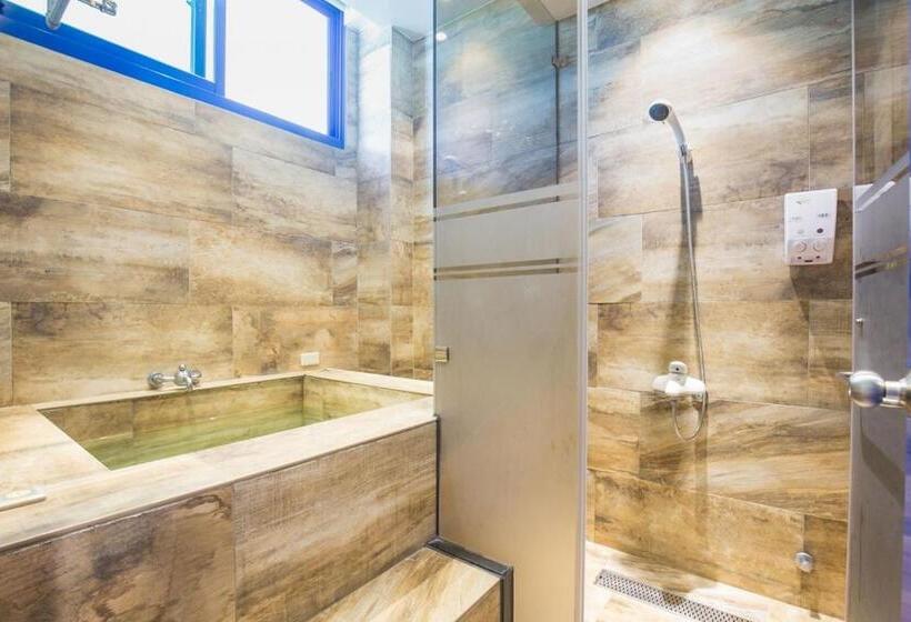 اتاق خانوادگی, Xiao Liuqiu Mediterranean B&b