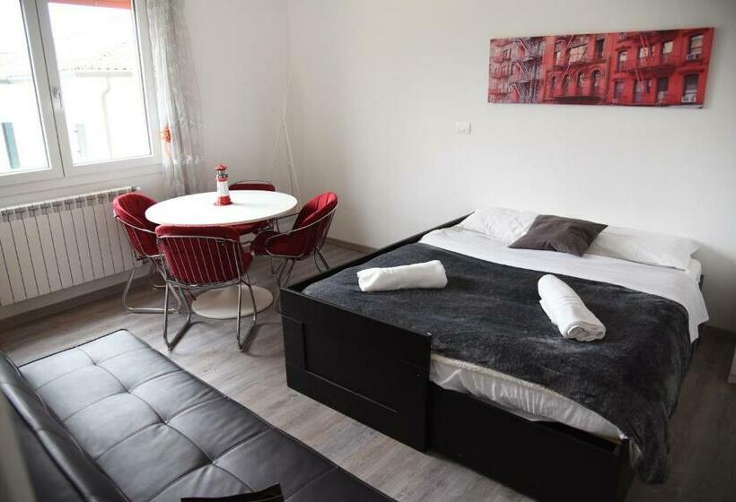 ３ベッドルームアパートメント, Pop Art House Near Venice