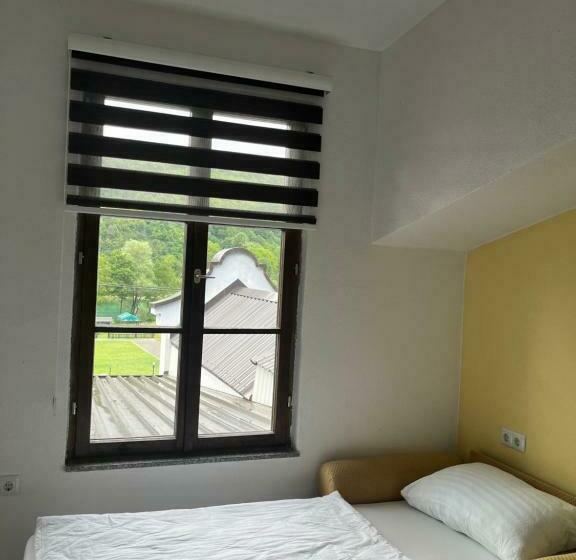 اتاق استاندارد با چشمانداز دریاچه, River View