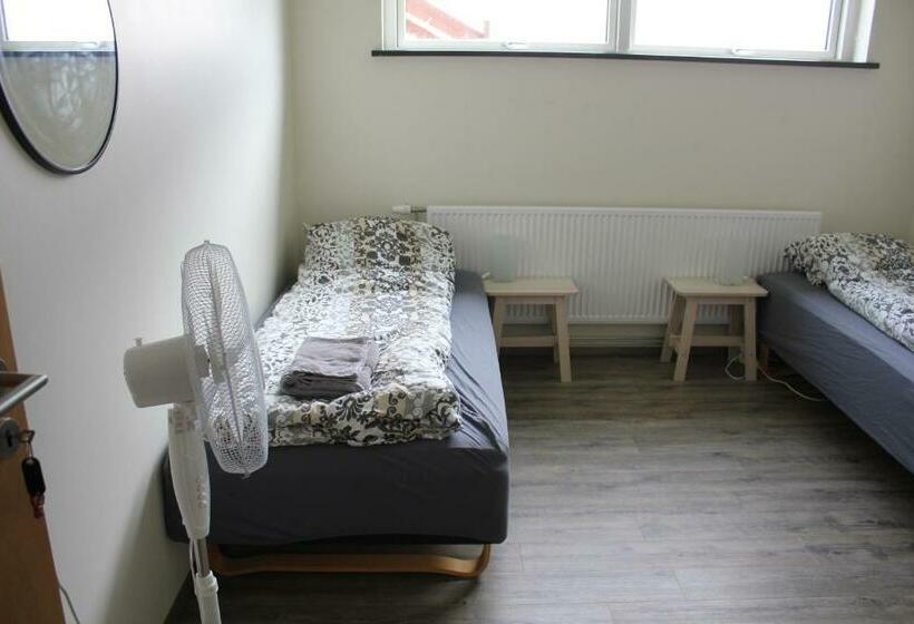 اتاق استاندارد با سرویس بهداشتی مشترک, Ljósavatn Guesthouse