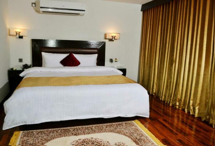 اتاق لوکس با تخت بزرگ, One Sukkur