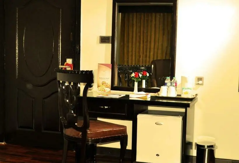اتاق لوکس, One Sukkur