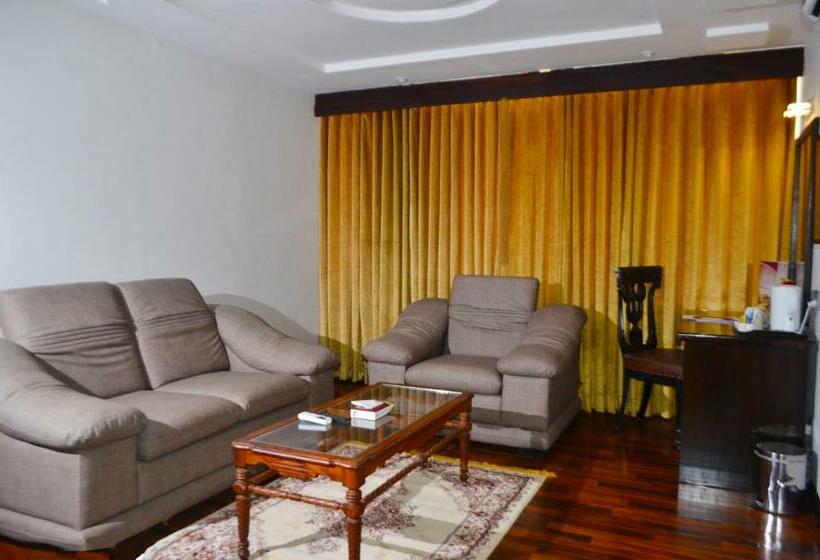 سوییت, One Sukkur