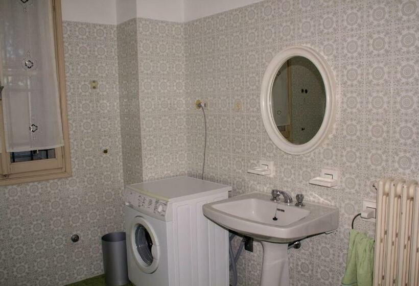 חדר סטנדרט חדר אמבטיה משותף, Appartamento Degli Alfieri