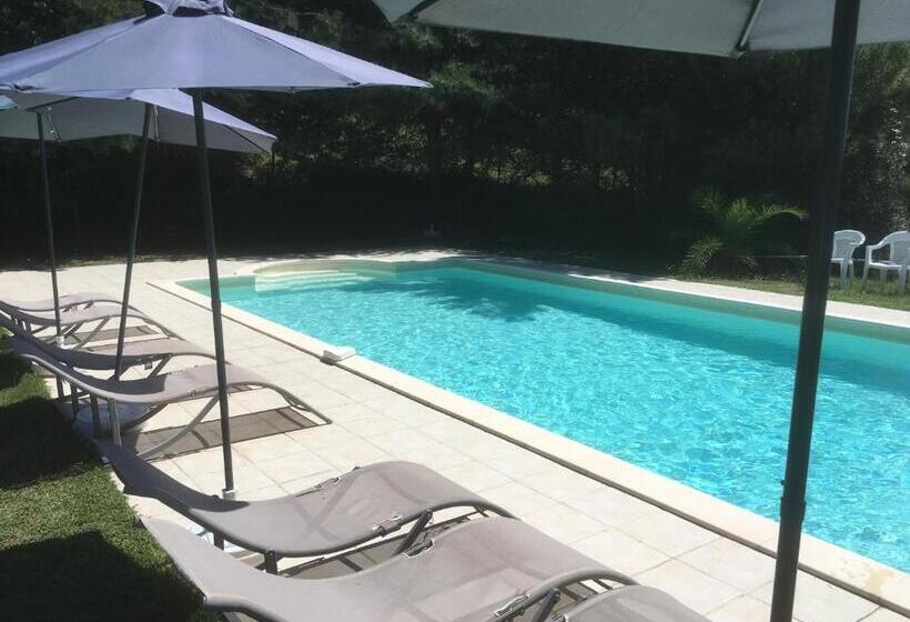 Casa 3 Dormitórios, Le Cuvier