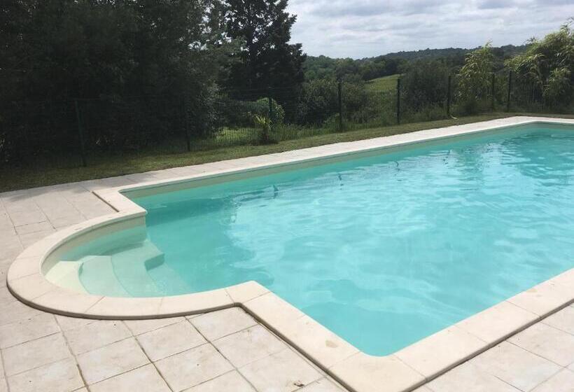 Casa 2 Dormitórios, Le Cuvier