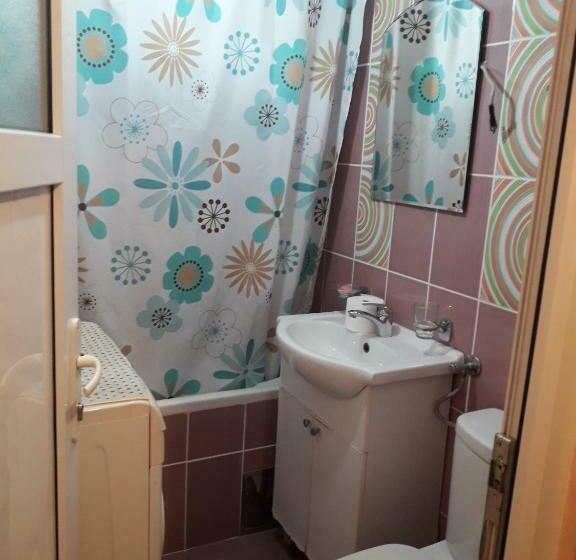 اتاق لوکس چهار تخته, Vila Vasojević