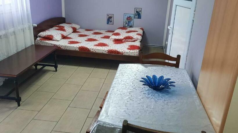 اتاق استاندارد چهار تخته, Vila Vasojević