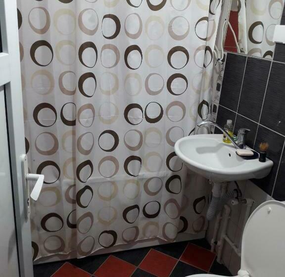 اتاق استاندارد چهار تخته, Vila Vasojević