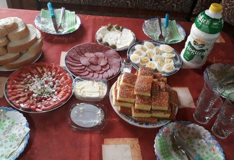 اتاق استاندارد چهار تخته, Vila Vasojević