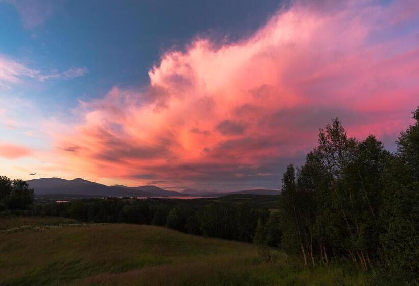 דירת חדר, Aurora Borealis Observatory