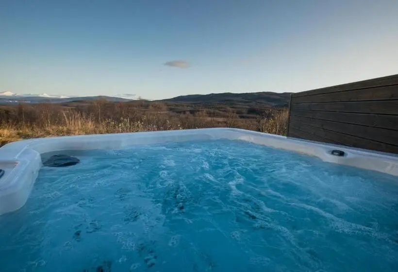 Deluxe-studio, Aurora Borealis Observatory